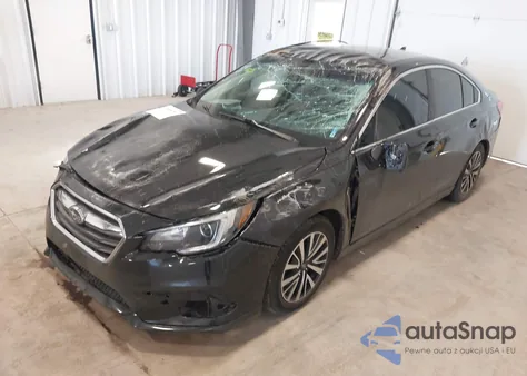 2018 Subaru Legacy 2.5I Premium z USA, uszkodzony, nr VIN 4S3BNAC62J3026860
